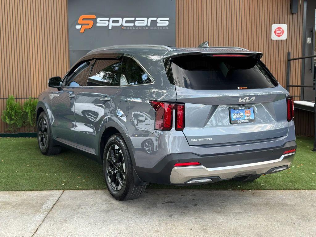Kia Sorento - Thumbnail 5