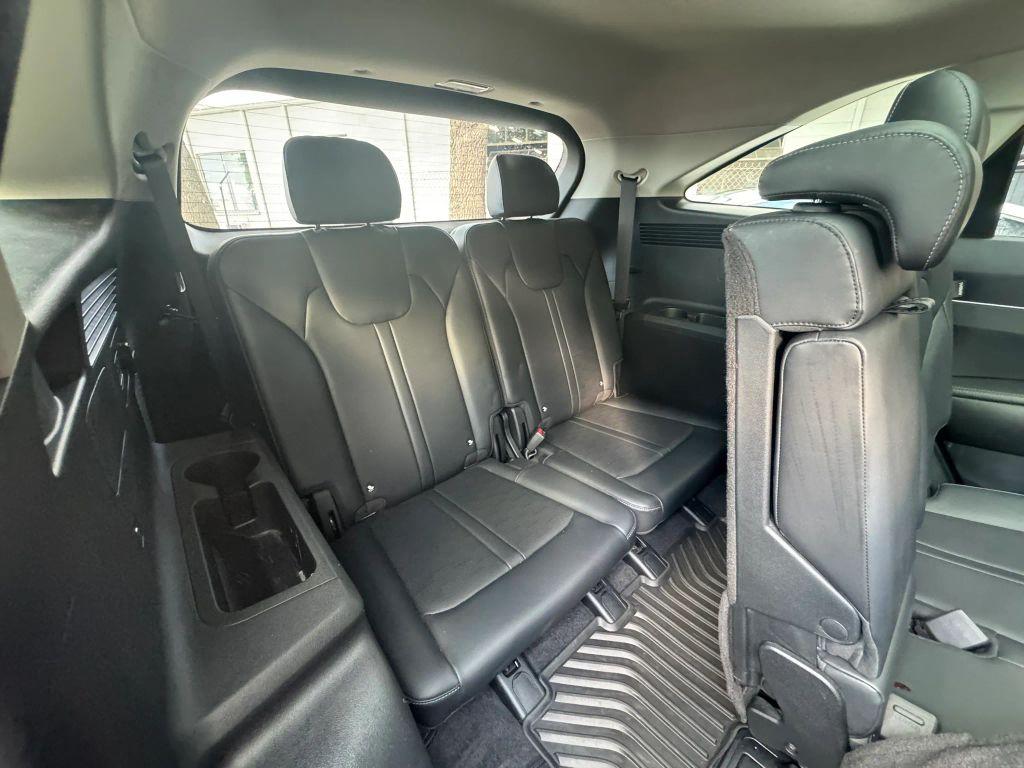 Kia Sorento - Thumbnail 9