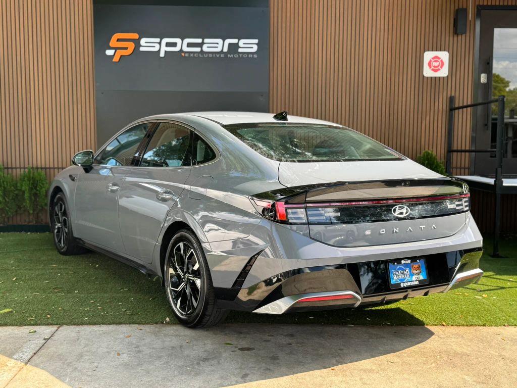 Hyundai Sonata - Thumbnail 5