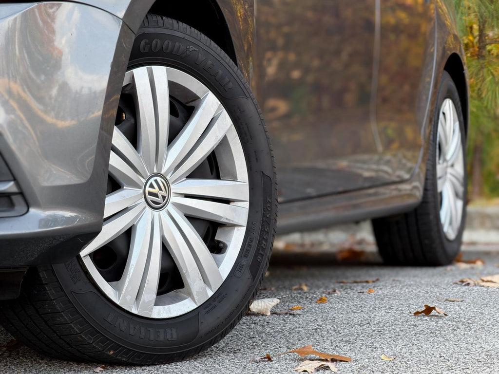 Volkswagen Jetta - Thumbnail 5