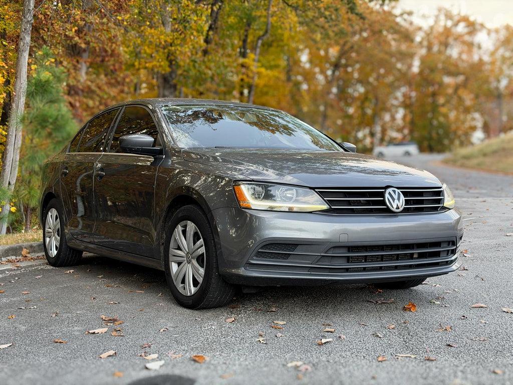 Volkswagen Jetta - Thumbnail 18