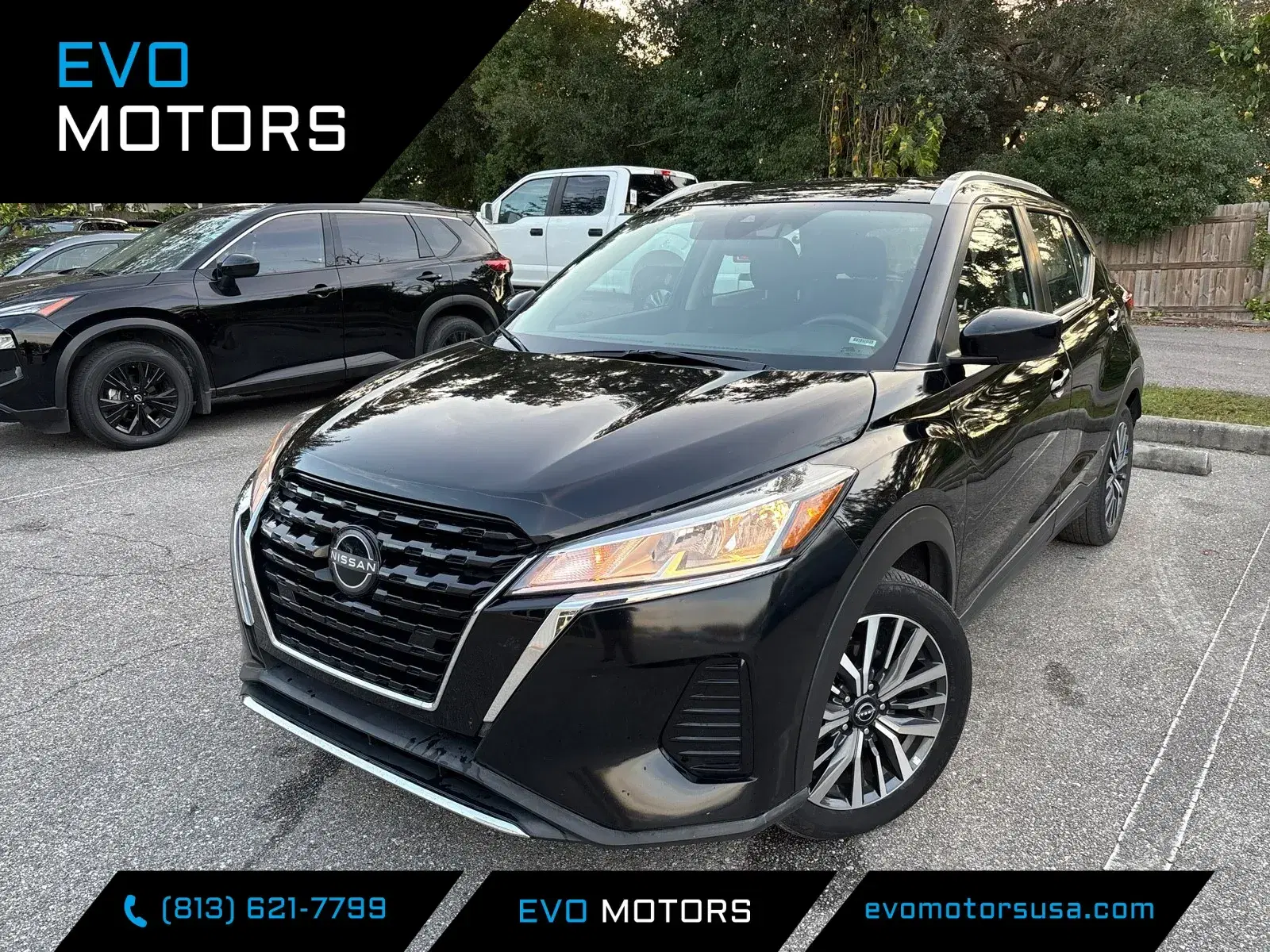 Nissan Kicks Sv - View 1