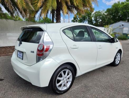 Toyota Prius C Three Hybrid Navigation Smartkey Camera New Abs! 112K Miles - Car For Sale - Tampa Hybrids I - Thumbnail 4