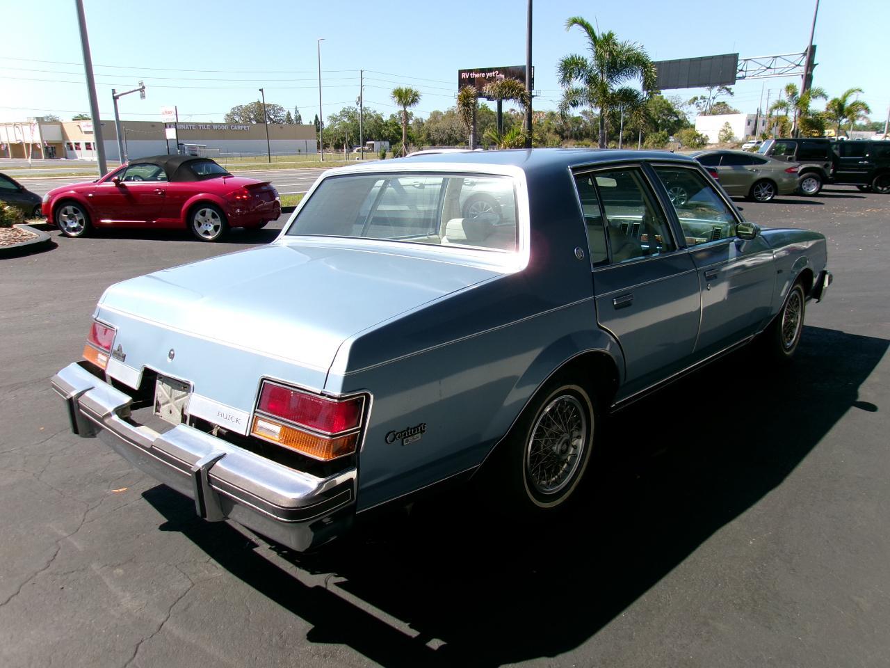 Buick Centurylimited Sedan - Thumbnail 6