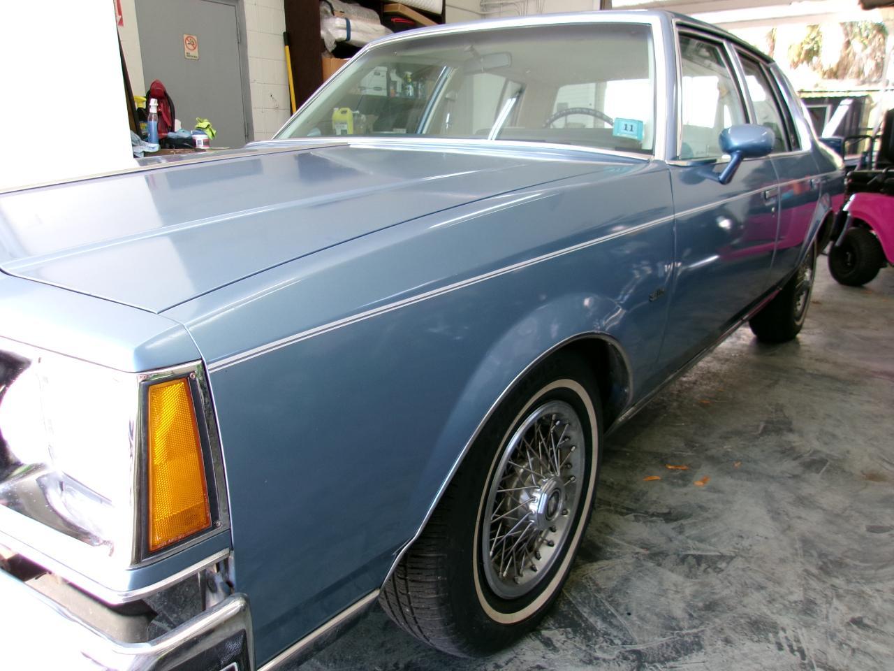 Buick Centurylimited Sedan - Thumbnail 9