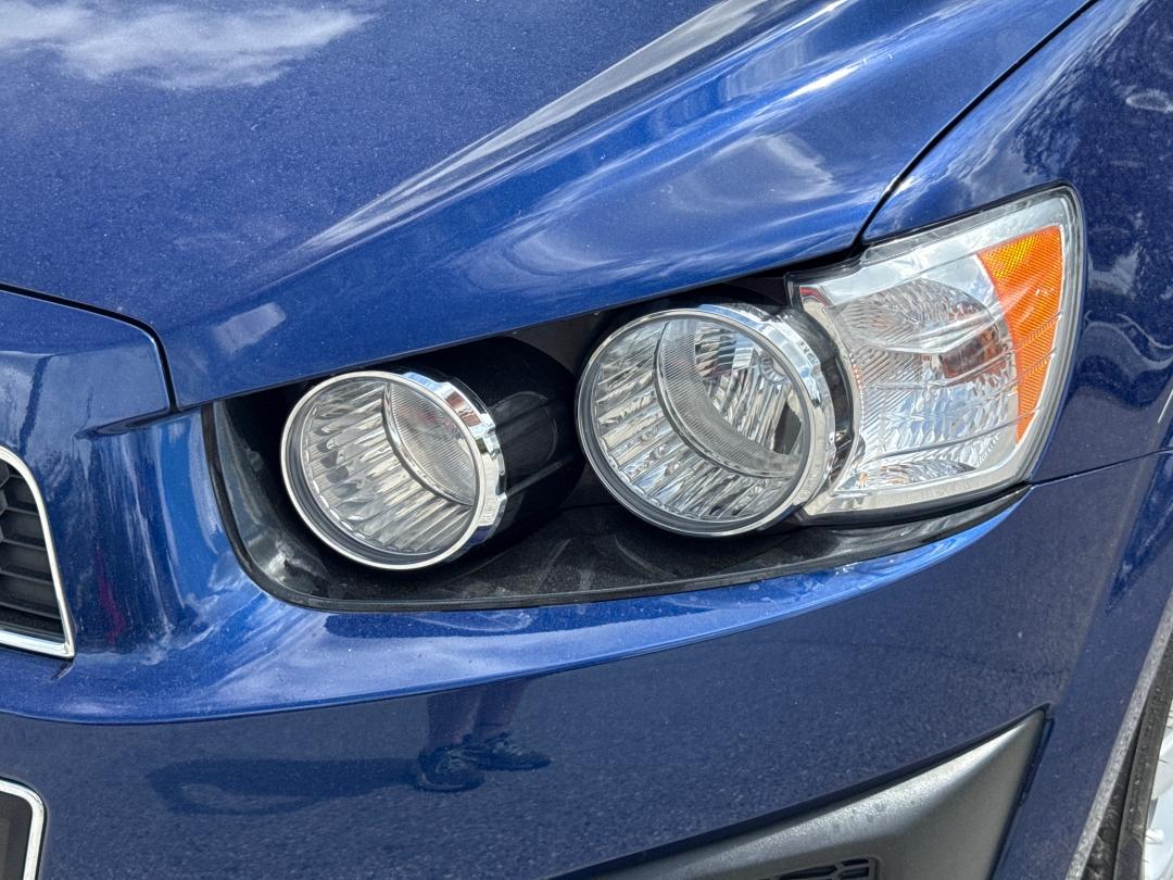 Chevrolet Sonic Lt Auto - Thumbnail 10