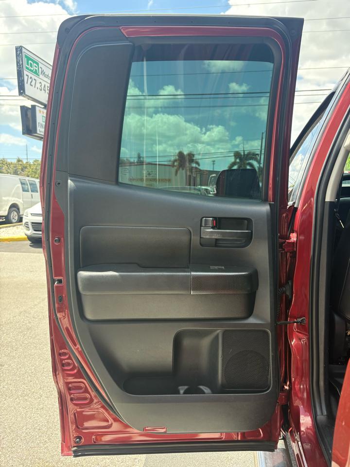 Toyota Tundratundra-Grade 5.7L Double Cab 2Wd - Thumbnail 10