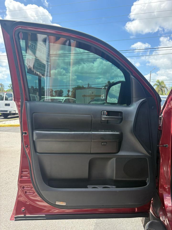 Toyota Tundratundra-Grade 5.7L Double Cab 2Wd - Thumbnail 7