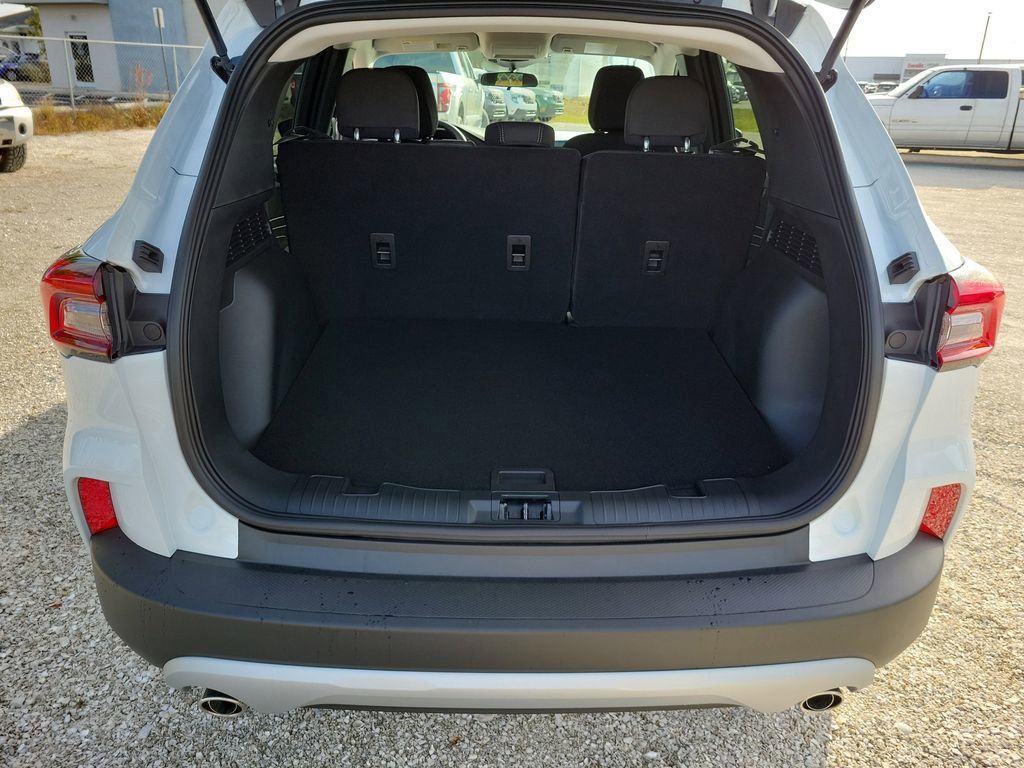 Ford Escape - Thumbnail 9