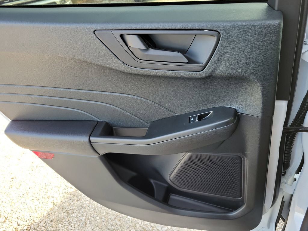 Ford Escape - Thumbnail 12