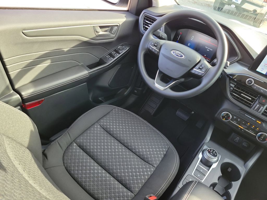 Ford Escape - Thumbnail 15