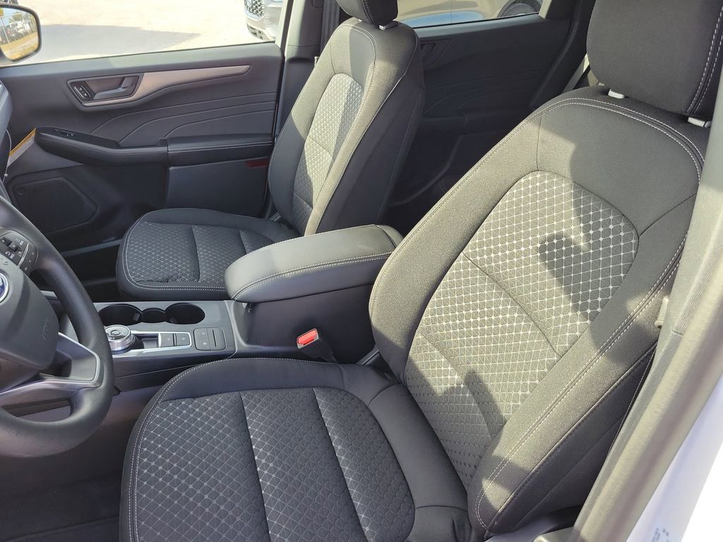 Ford Escape - Thumbnail 18