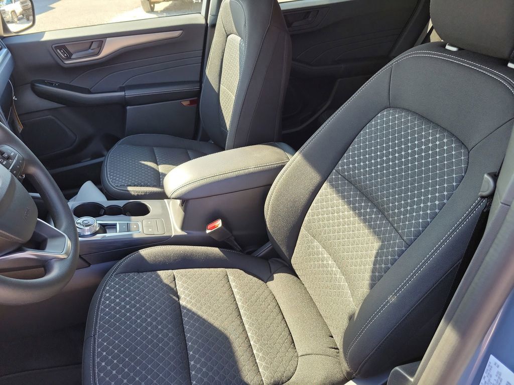 Ford Escape - Thumbnail 19