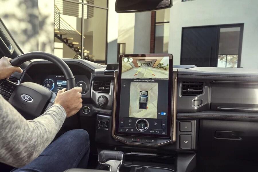 Ford F-150 Lightning - Thumbnail 15