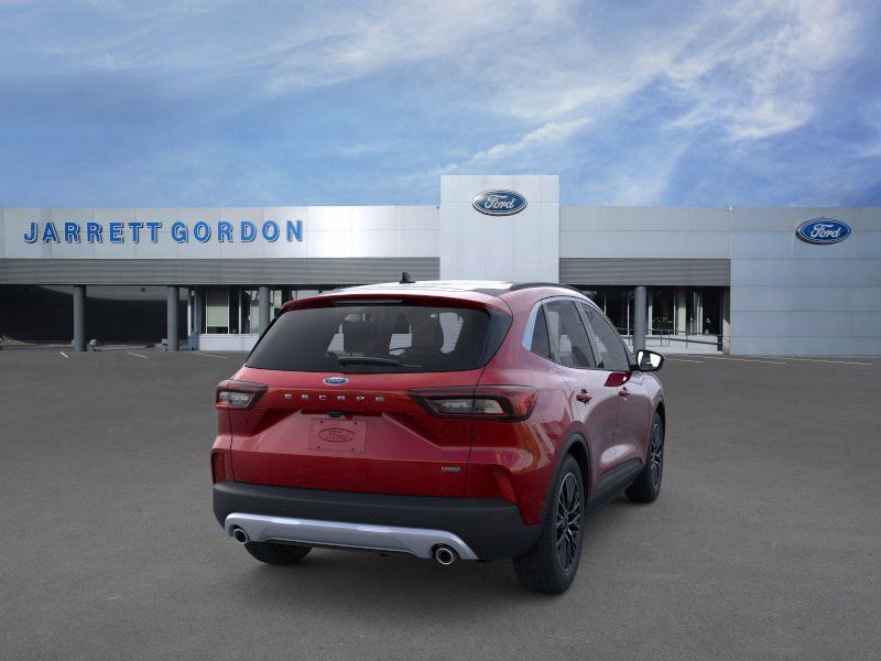 Ford Escape - Thumbnail 8