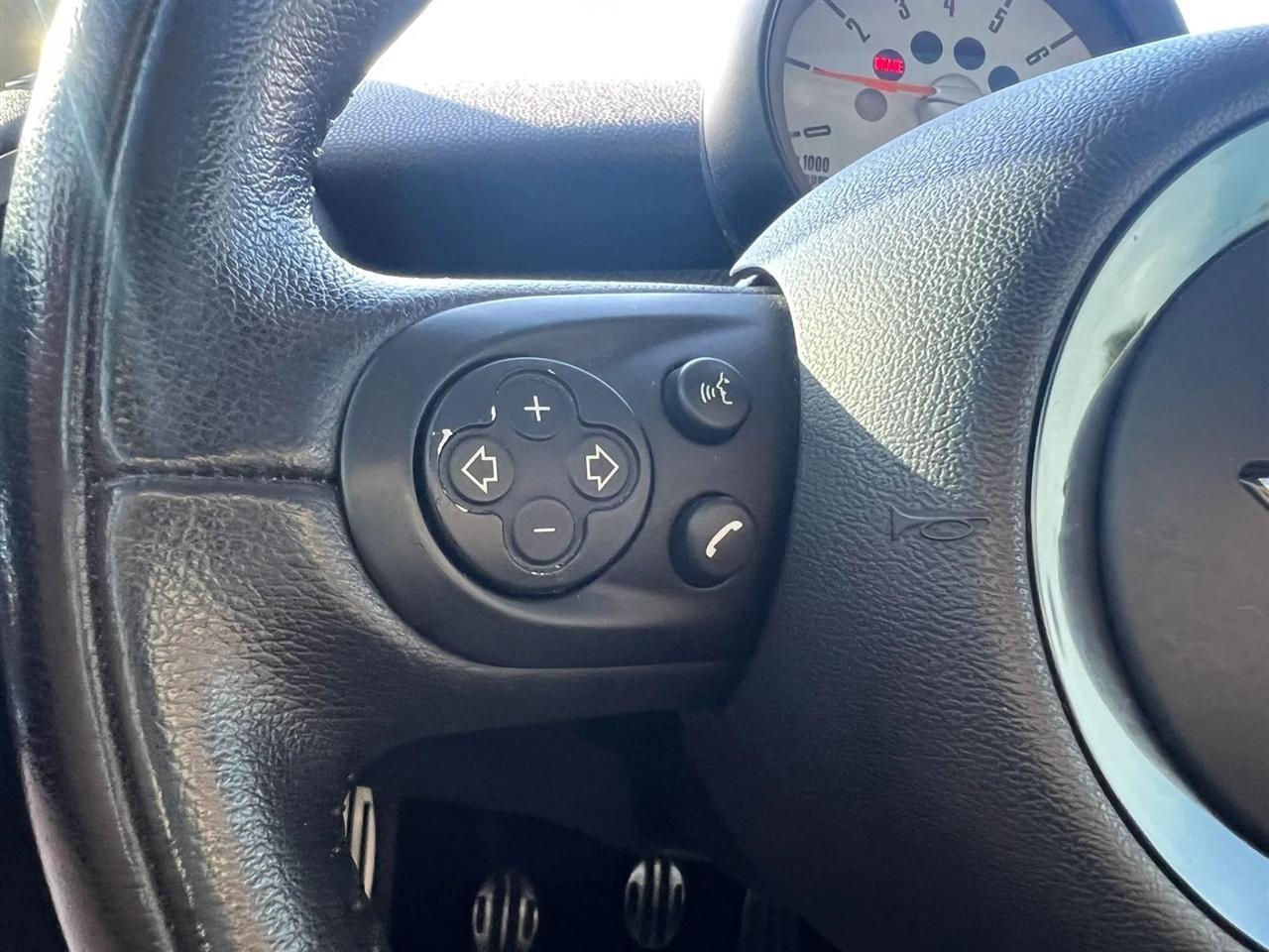 Mini Coopers - Thumbnail 17