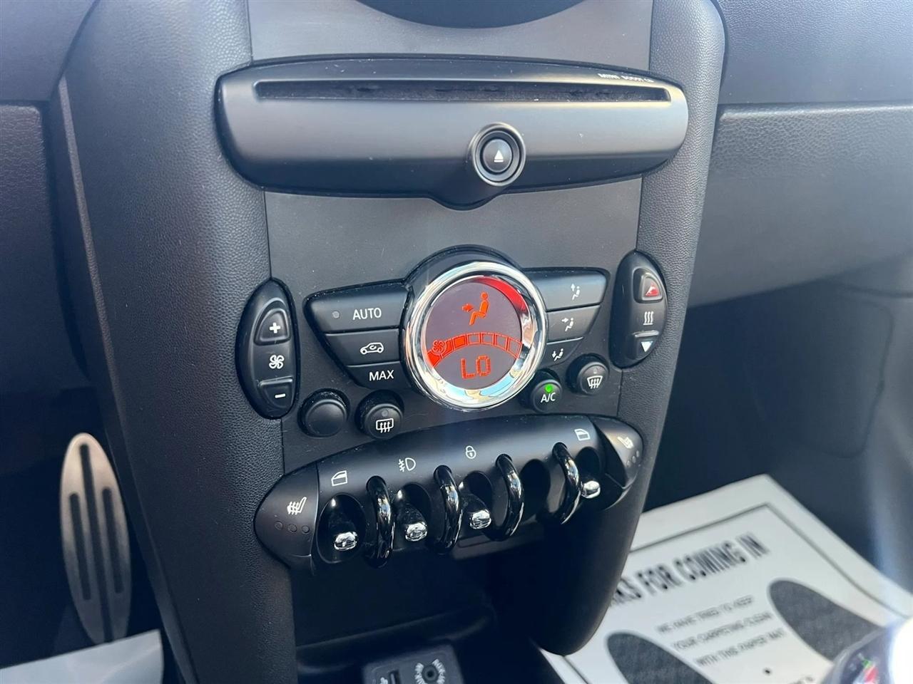 Mini Coopers - Thumbnail 20