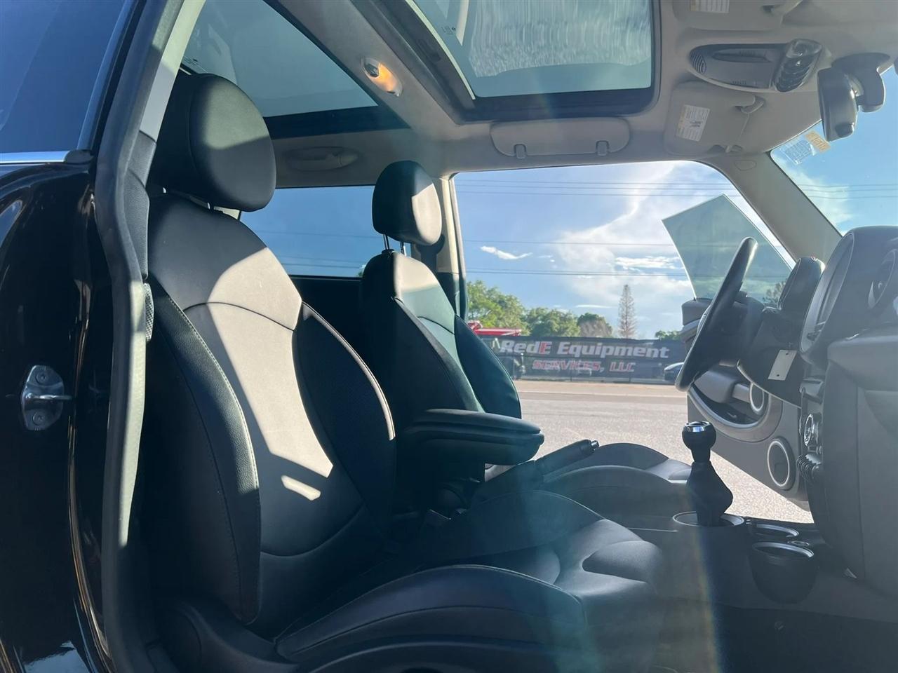 Mini Coopers - Thumbnail 13