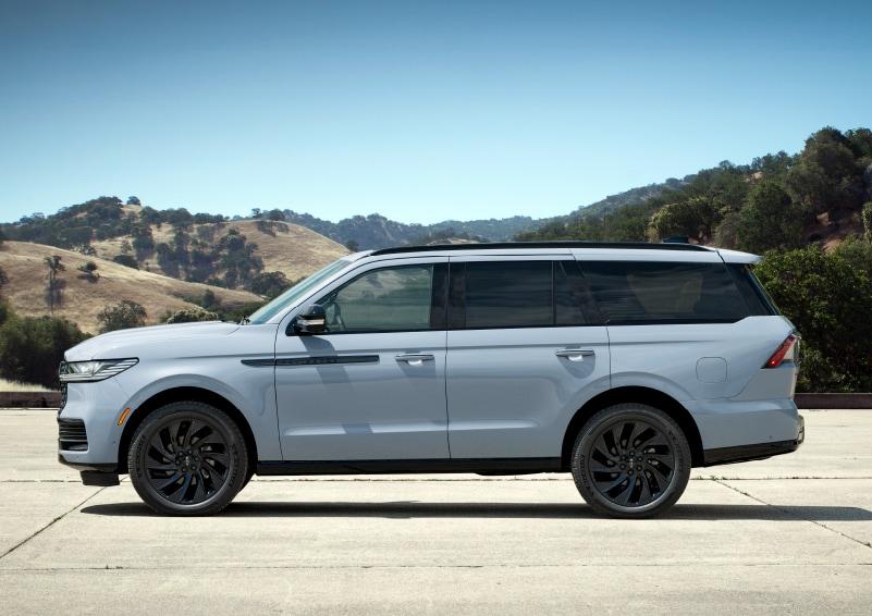 Lincoln Navigator - Thumbnail 4