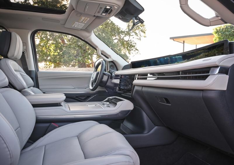 Lincoln Navigator - Thumbnail 11