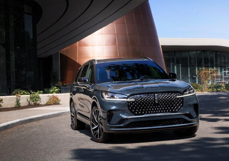 Lincoln Aviator® Suv - Thumbnail 4