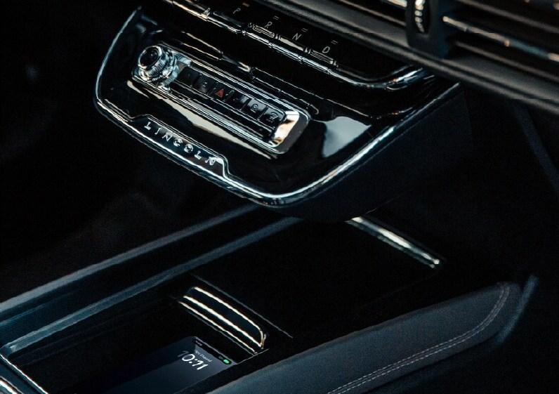 Lincoln Corsair - Thumbnail 10