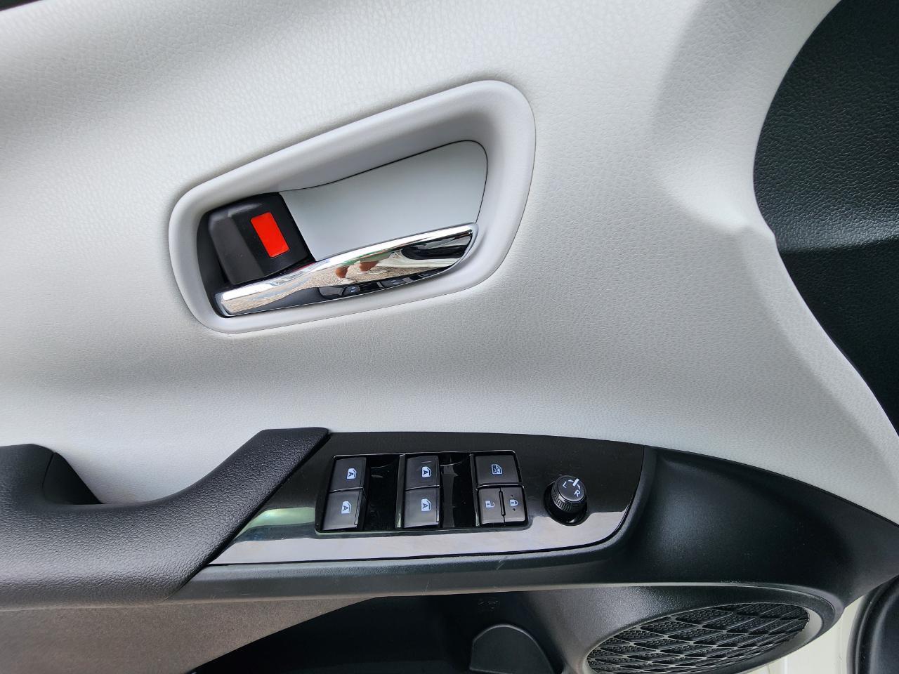 Toyota Prius Primeadvanced - Thumbnail 13