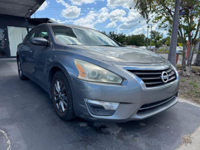 Nissan Altima - View 1