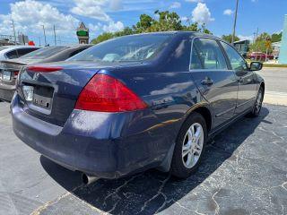 Honda Accord - Thumbnail 3