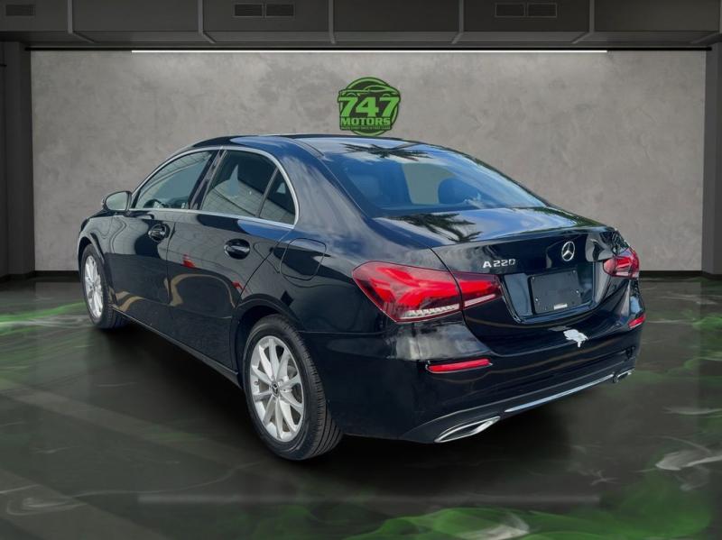 Mercedes-Benz A-Class A 220 - Thumbnail 4
