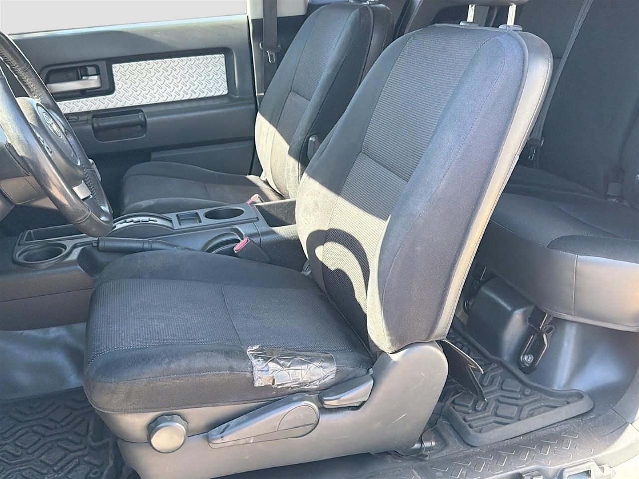 Toyota Fj Cruiser2Wd 4Dr Auto (Natl) - Thumbnail 17