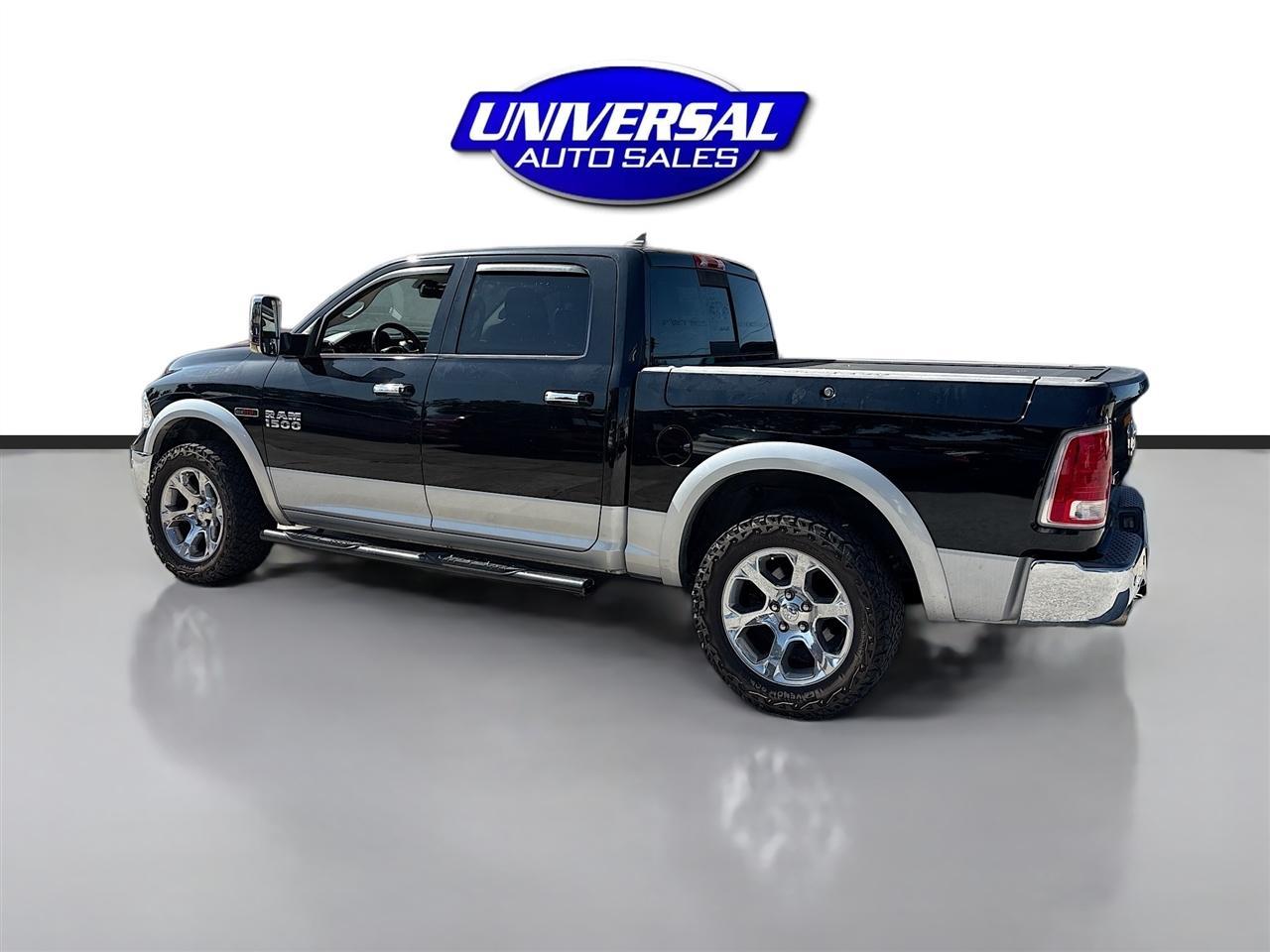 Ram 15004Wd Crew Cab 140.5" Laramie - Thumbnail 4