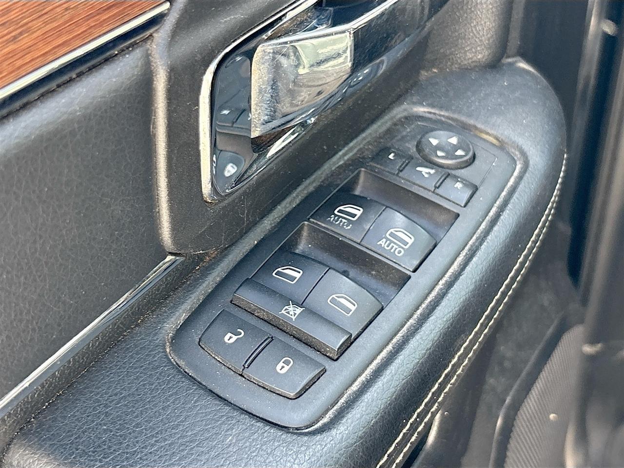 Ram 15004Wd Crew Cab 140.5" Laramie - Thumbnail 18