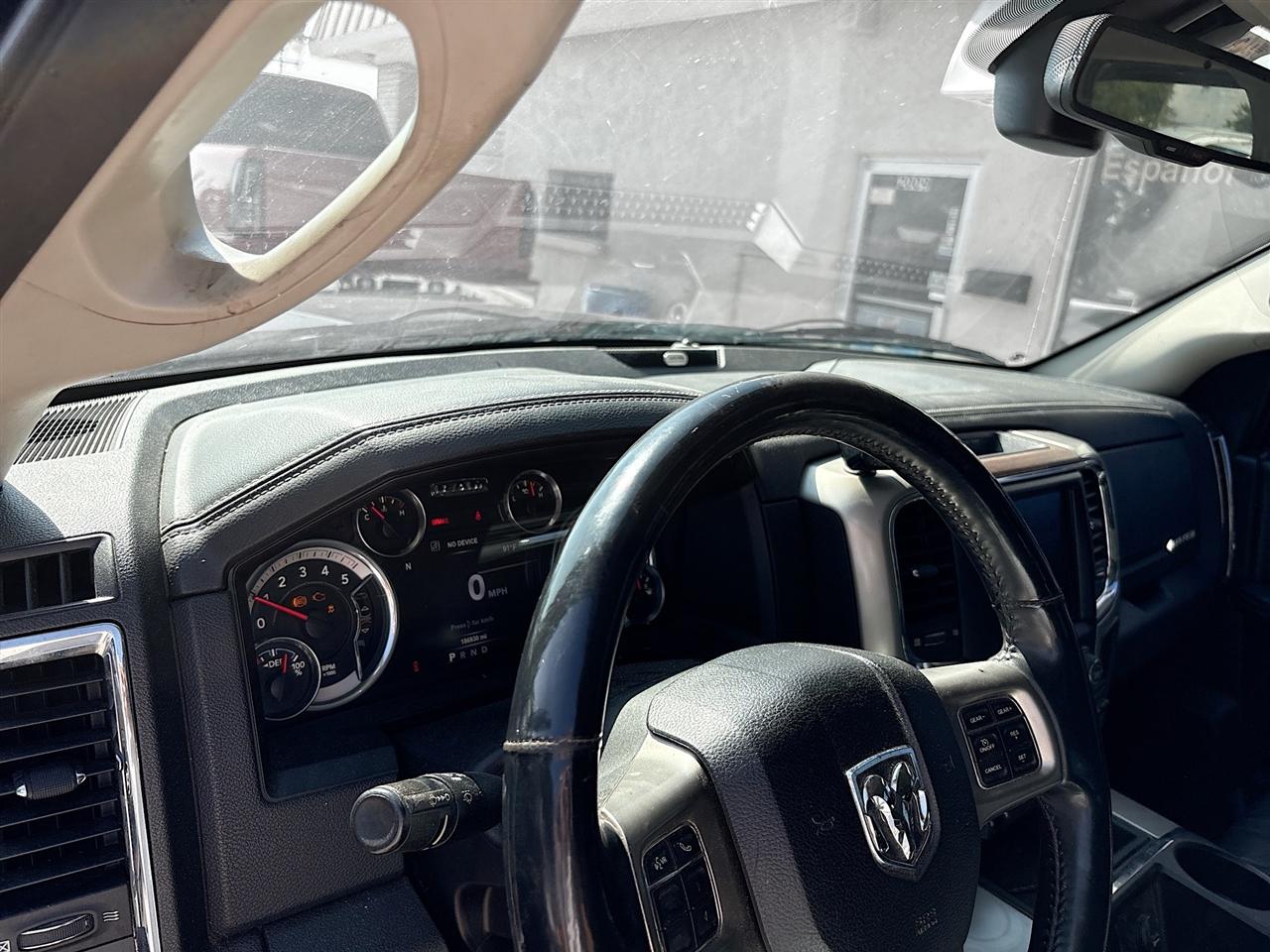 Ram 15004Wd Crew Cab 140.5" Laramie - Thumbnail 9