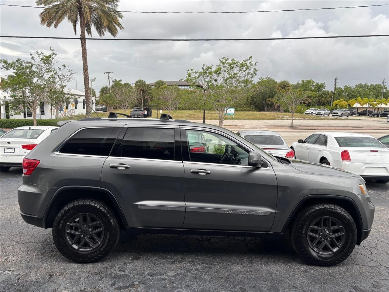 Jeep Grand Cherokee - Thumbnail 7