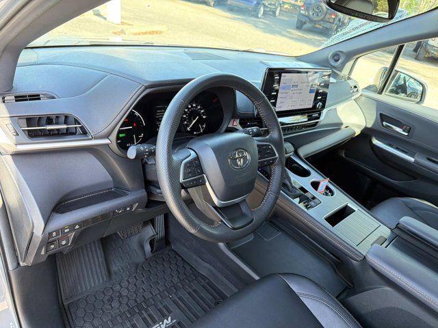 Toyota Sienna Xle Awd Woodland Edition - Thumbnail 12