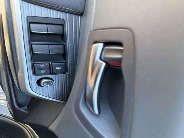 Toyota Sienna Xle Awd Woodland Edition - Thumbnail 8