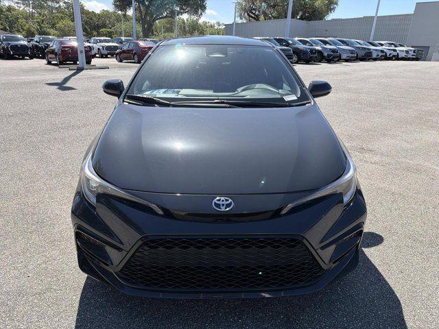 Toyota Corolla Se - Thumbnail 6