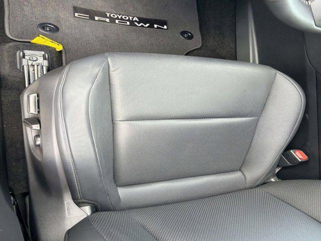 Toyota Crown Xle - Thumbnail 9