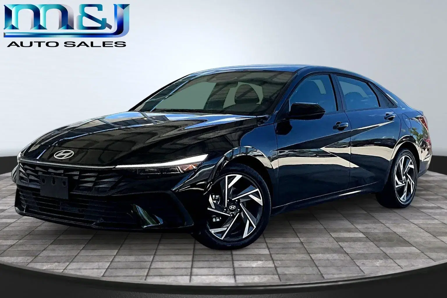 Hyundai Elantra Hybrid - View 1