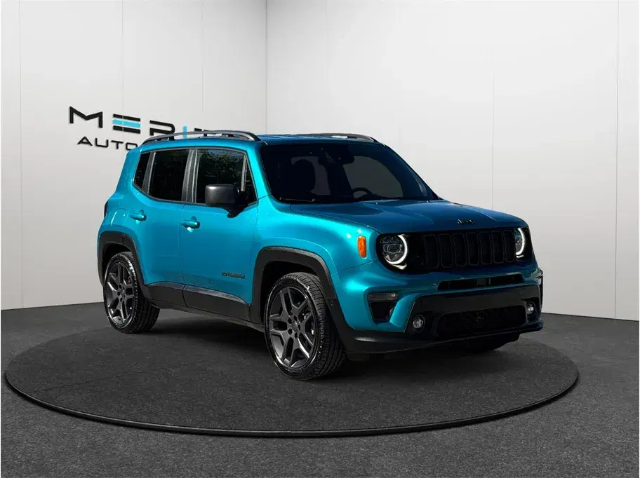 Jeep Renegade Latitude Sport Utility 4D - View 1