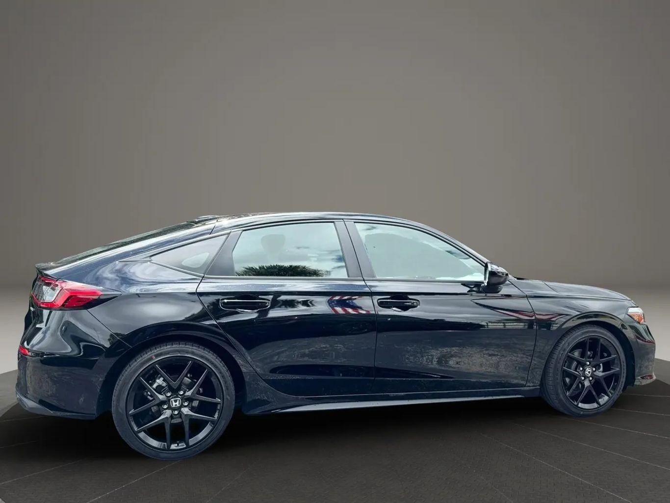 Honda Civic Sport Hatchback 4D - Thumbnail 14