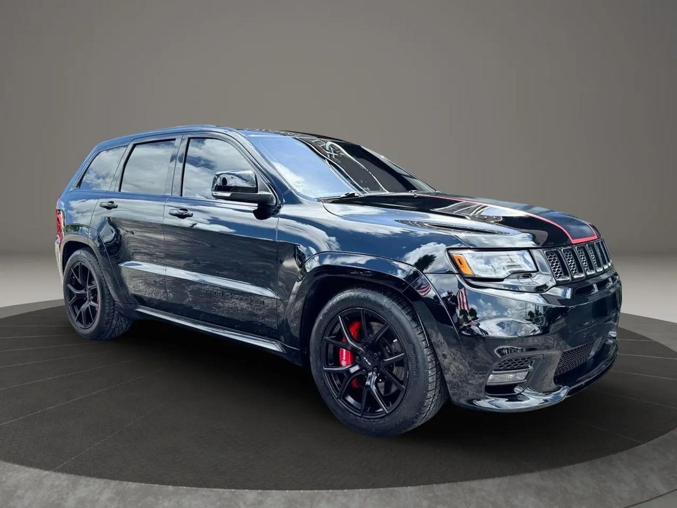 Jeep Grand Cherokee Srt Sport Utility 4D - Thumbnail 4