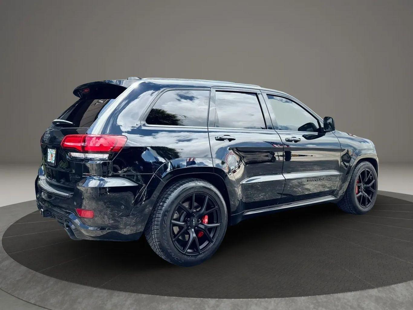 Jeep Grand Cherokee Srt Sport Utility 4D - Thumbnail 14