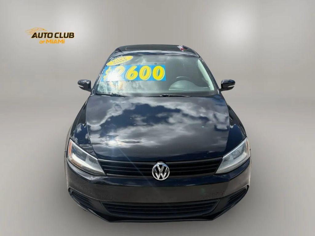 Volkswagen Jetta - Thumbnail 5