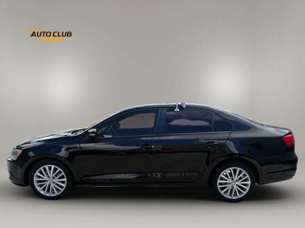 Volkswagen Jetta - Thumbnail 9