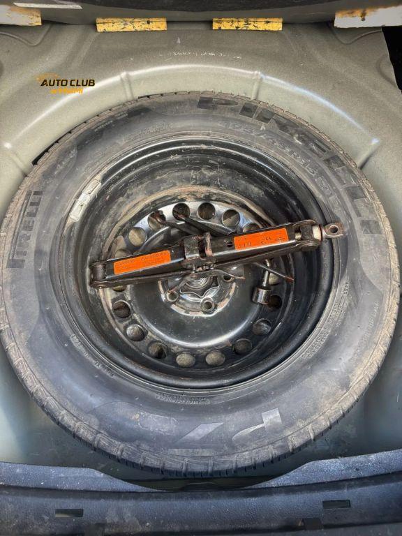 Volkswagen Jetta - Thumbnail 17