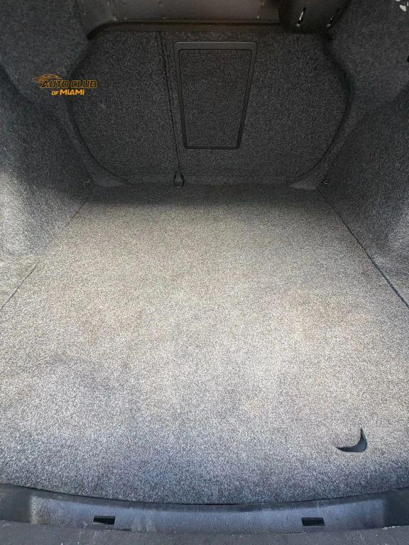 Volkswagen Jetta - Thumbnail 16