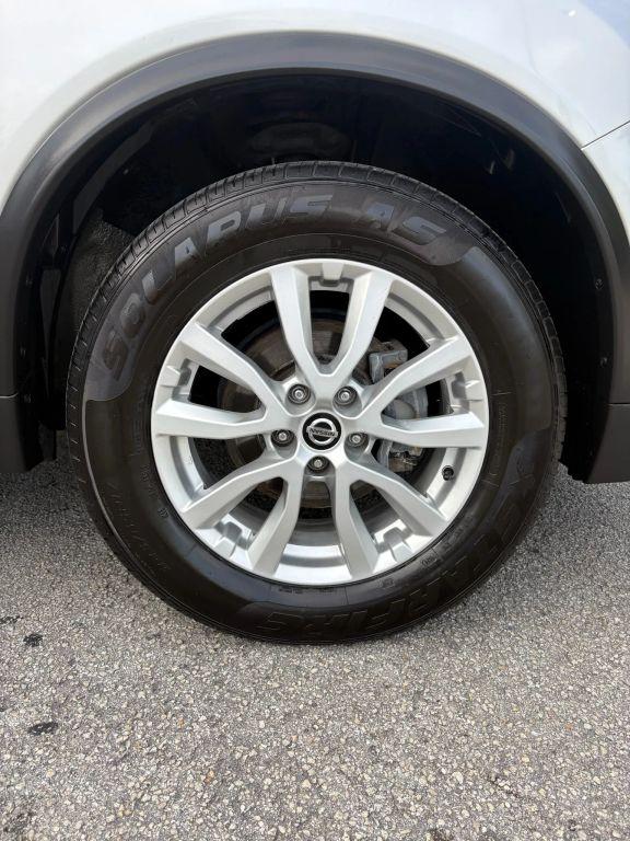 Nissan Rogue - Thumbnail 12