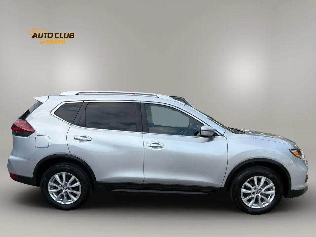 Nissan Rogue - Thumbnail 10